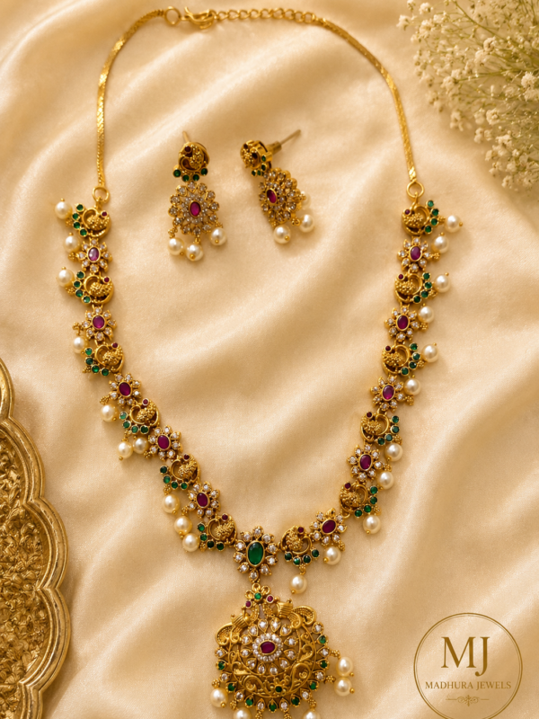 Simple Temple Bridal Necklace Set